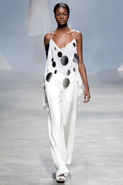 Look 2